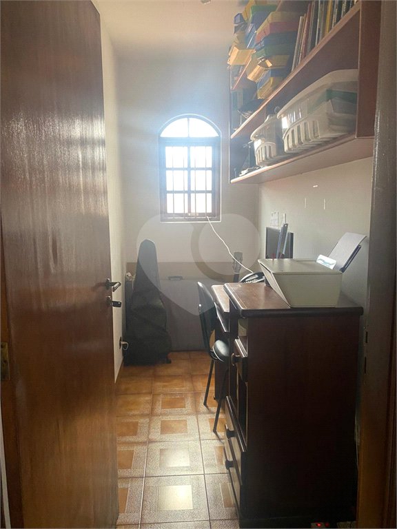 Sobrado à venda com 3 quartos em Jardim Imperador, Suzano, SP