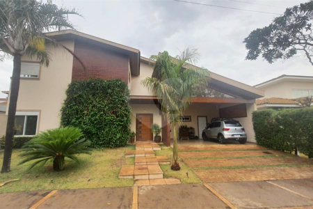 Casa no condomínio Damha II á venda!