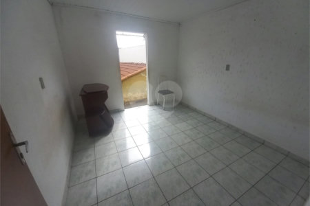 Sobrado para venda.
