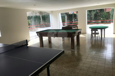 Espaço e Segurança no Bom Retiro: Apartamento de 100 m² com Infraestrutura Completa