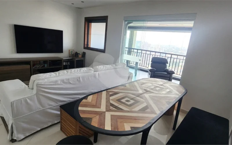 Apartamento à venda com 3 quartos, sendo 1 suíte,  em Jardim Monte Kemel, São Paulo, SP