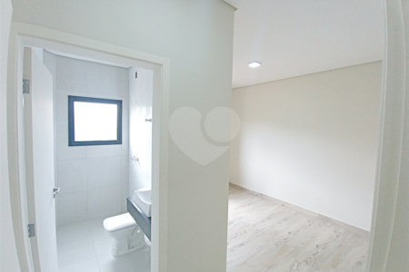 Casa à venda com 3 suítes no condomínio Reserva dos Jatobás, Louveira - SP