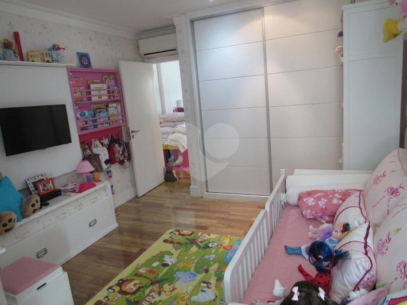 Apartamento à venda com 3 suítes em Real Parque, São Paulo, SP