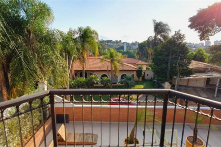 Casa à venda com 5 suítes em Jardim Leonor, São Paulo, SP