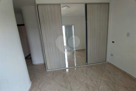 Cobertura à venda com 2 quartos, sendo 1 suíte,  em Vila Scarpelli, Santo André, SP