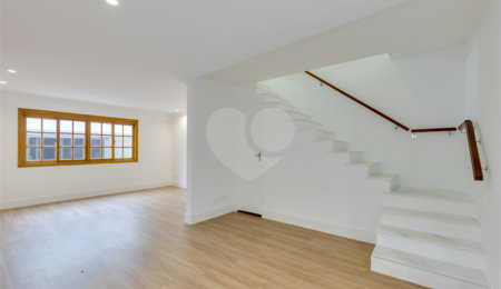 Casa de Vila à venda com 3 quartos, sendo 2 suítes,  em Santo Amaro, São Paulo, SP