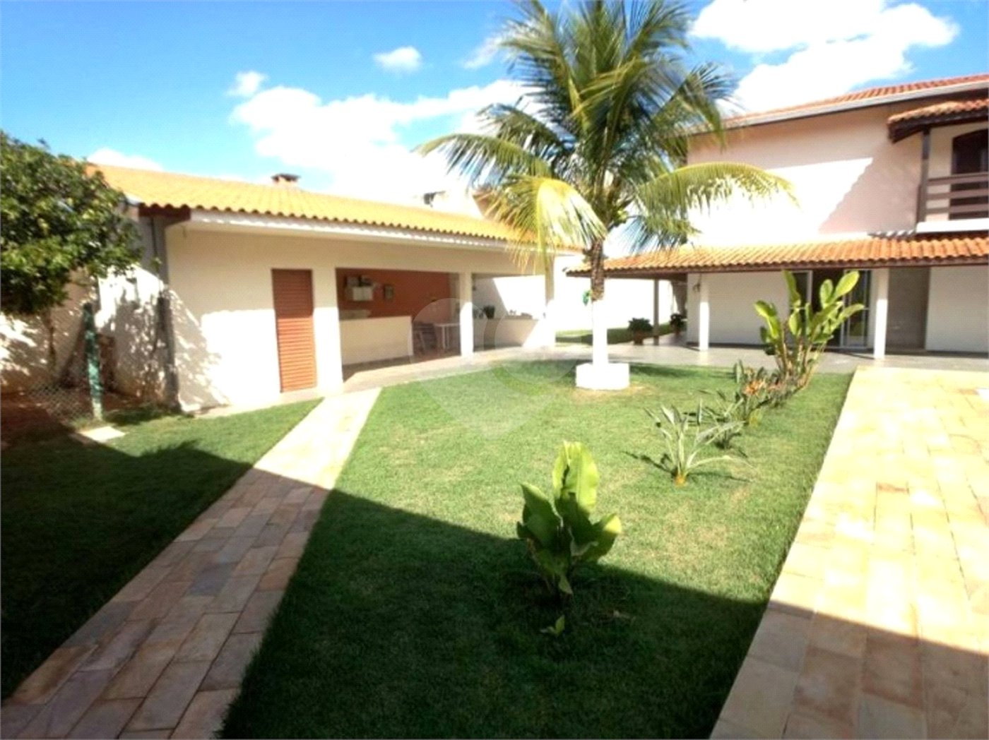 Casa à venda com 3 suítes em Vista Alegre, Vinhedo, SP