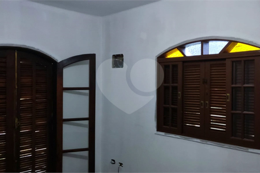 Casa à venda com 4 quartos, sendo 1 suíte, em Serra da Cantareira, Mairiporã, SP