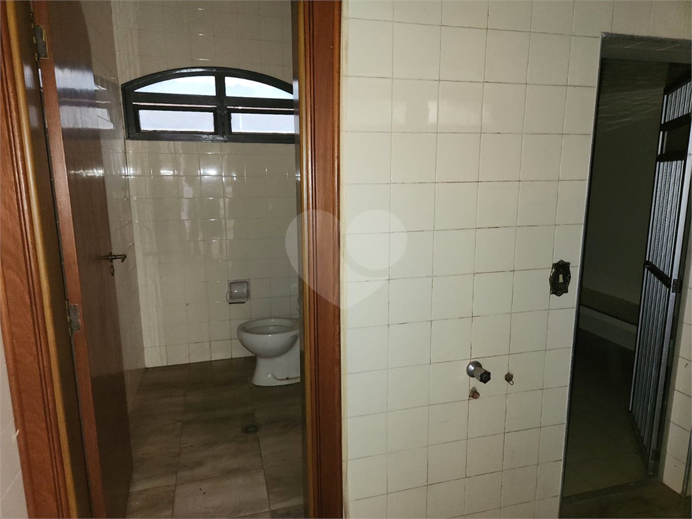 Sobrado à venda ou para alugar com 4 quartos, sendo 2 suítes, no Centro, Araraquara, SP