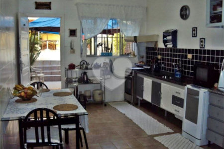 Casa à venda com 4 quartos em Campo Belo, São Paulo, SP