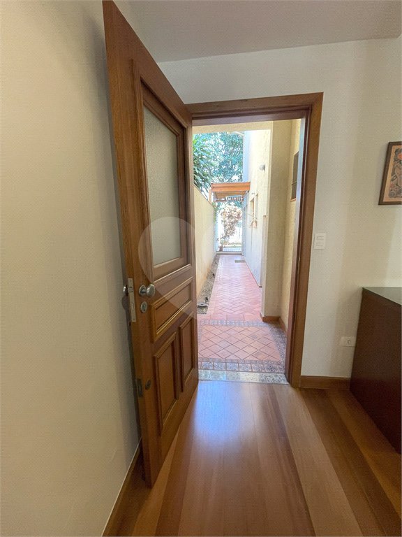Casa à venda com 3 suítes em Santo Amaro, São Paulo, SP
