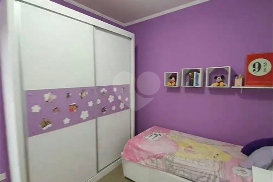 Sobrado à venda com 3 quartos, sendo 1 suíte,  em Parque Vitória, São Paulo, SP