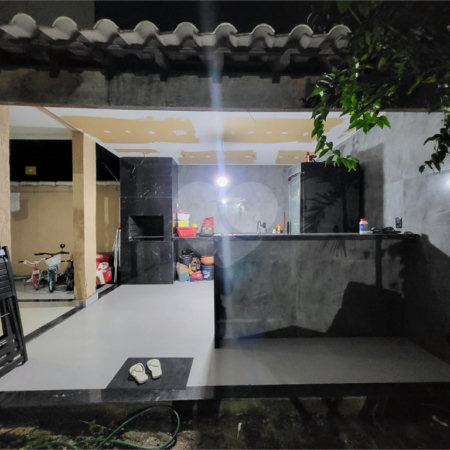 Casa à venda com 4 quartos, sendo 3 suítes, no condomínio Residencial Nelson Pinto, Rio de Janeiro - RJ