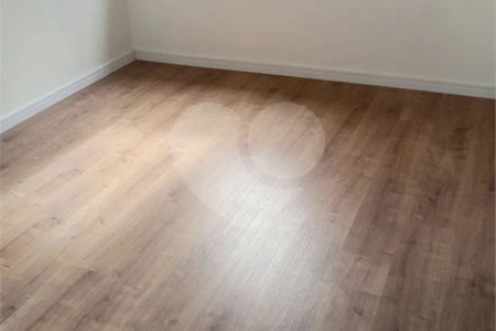 Sobrado à venda com 3 quartos, sendo 2 suítes,  em Vila Homero Thon, Santo André, SP
