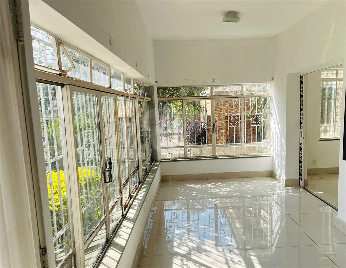 Casa à venda com 4 quartos, sendo 1 suíte, em Jardim São Bento, São Paulo, SP