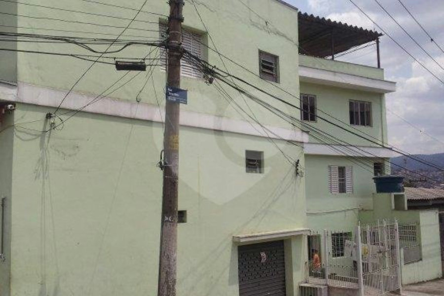 Sobrado à venda com 3 quartos no Brasilândia, São Paulo, SP