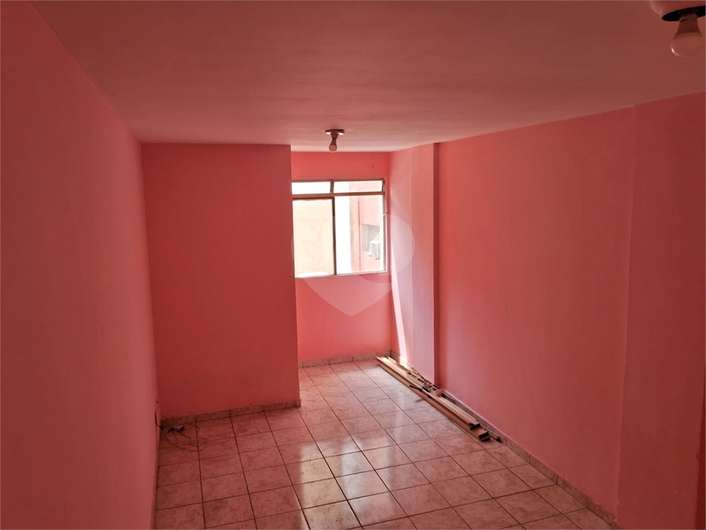 Apartamento a venda com 35m² perto de ônibus e Metrô
