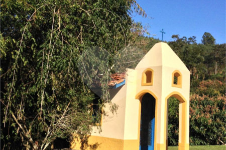 Sítio à venda com 4 quartos, sendo 1 suíte, no Centro, Piracaia, SP