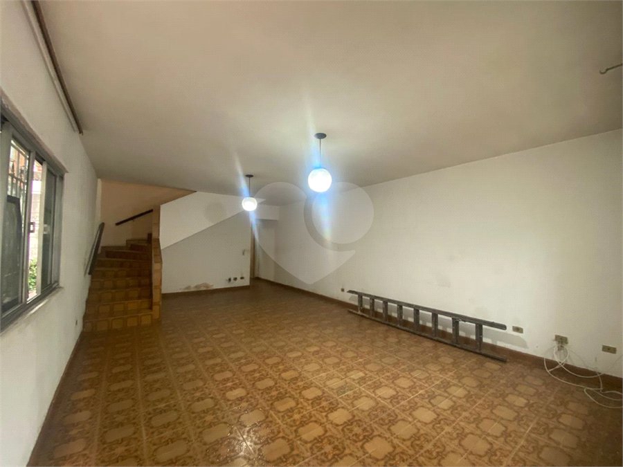 Sobrado à venda com 3 quartos em Bom Retiro, São Paulo, SP
