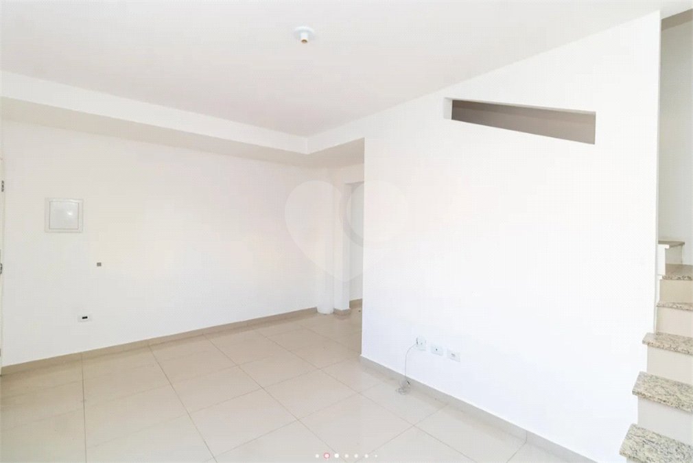 Casa à venda com 2 suítes no condomínio Dos Pássaros, São Paulo - SP