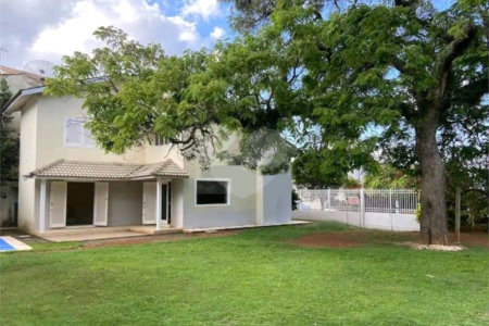 Sobrado à venda com 3 quartos, sendo 1 suíte, em Jardim Maristela, Atibaia, SP