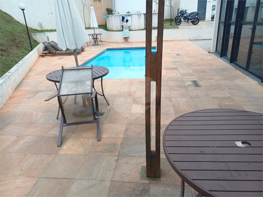 Apartamento à venda com 2 quartos em Lageado, Cotia, SP