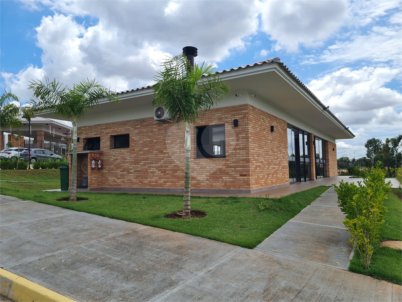 Casa à venda com 3 quartos, sendo 1 suíte, no condomínio Vilagio Wanel, Sorocaba - SP