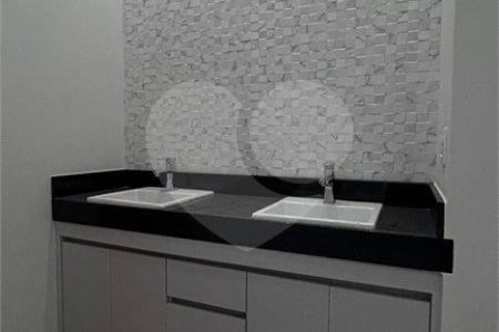 Casa à venda com 4 quartos, sendo 3 suítes, no condomínio Residencial Mont'alcino, Valinhos - SP