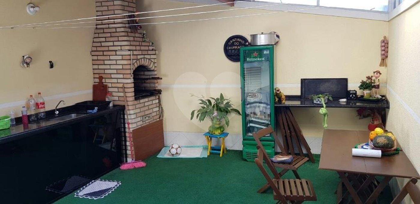 Sobrado à venda com 4 quartos, sendo 3 suítes, em Jardim Virginia Bianca, São Paulo, SP