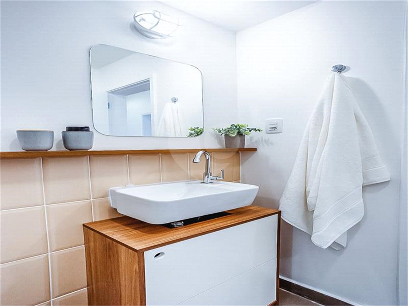 Apartamento à venda com 3 quartos, sendo 1 suíte, em Itaim Bibi, São Paulo, SP