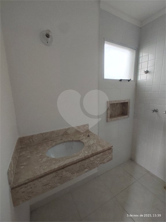 Casa Térrea à venda com 3 suítes em Jardim do Lago, Atibaia, SP