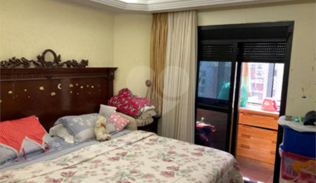 Apartamento à venda com 4 quartos, sendo 2 suítes, em Moema, São Paulo, SP