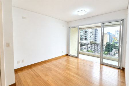 Apartamento à venda com 3 quartos, sendo 1 suíte,  em Jardim das Acácias, São Paulo, SP