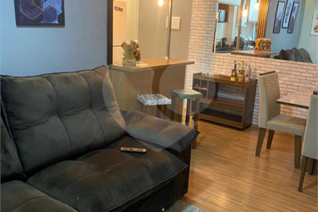 Apartamento à venda com 2 quartos, sendo 1 suíte,  em Jardim Carambeí, São Roque, SP