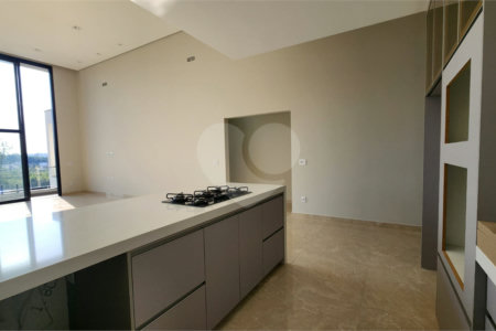 Casa à venda com 3 suítes no condomínio Santa Isabel I, Louveira - SP