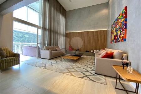 Apartamento à venda com 3 suítes em Vila Suzana, São Paulo, SP