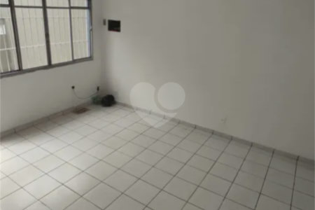 Sobrado à venda com 3 quartos, sendo 1 suíte, em Jardim Pinheiros, São Paulo, SP
