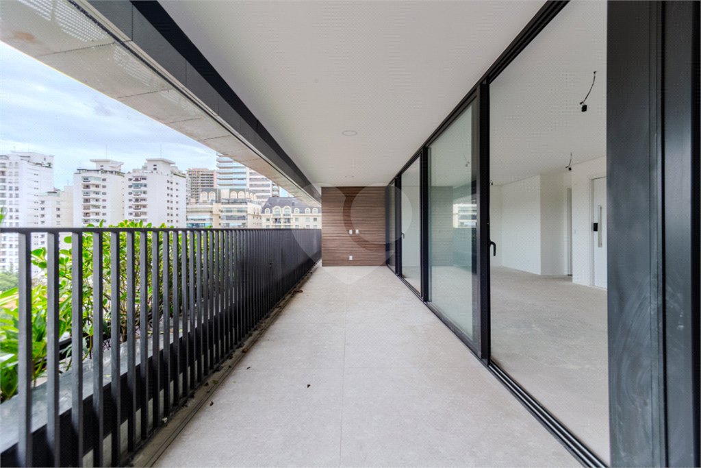 Apartamento à venda com 3 suítes em Vila Nova Conceição, São Paulo, SP
