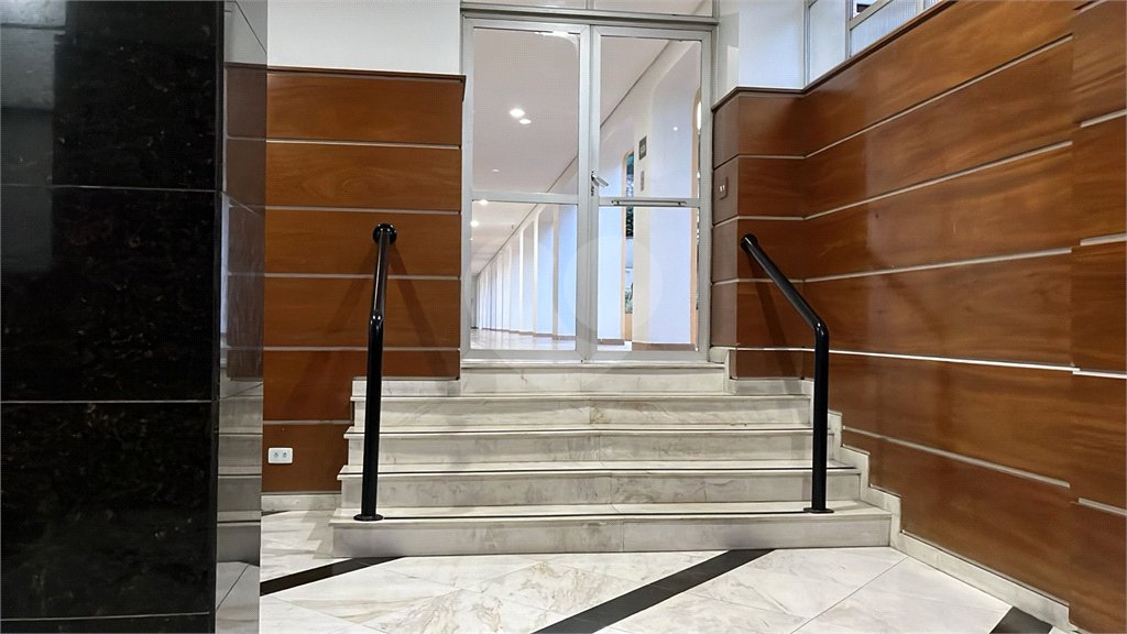 Apartamento à venda com 2 quartos, sendo 1 suíte,  em Consolação, São Paulo, SP