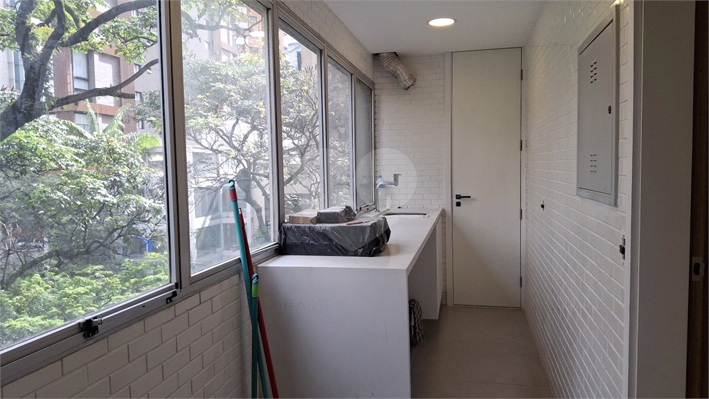 Apartamento para alugar com 3 quartos, sendo 1 suíte, em Itaim Bibi, São Paulo, SP