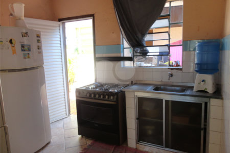 Casa à venda com 2 quartos em Vila Bissoto, Valinhos, SP