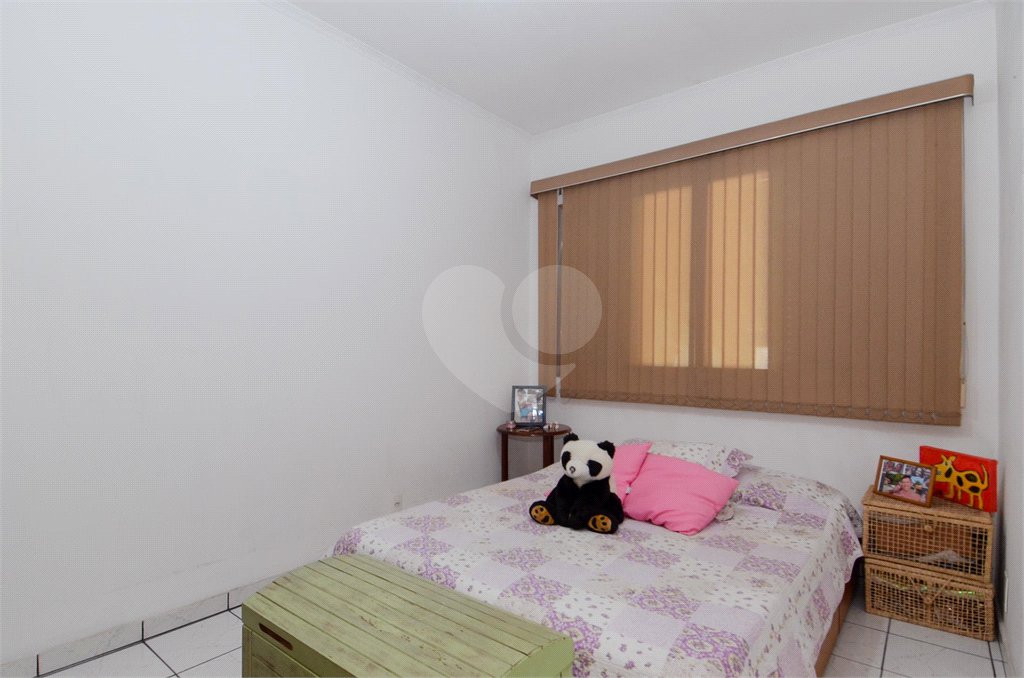 Casa à venda com 4 quartos, sendo 1 suíte, em Jardim Nova Taboão, Guarulhos, SP