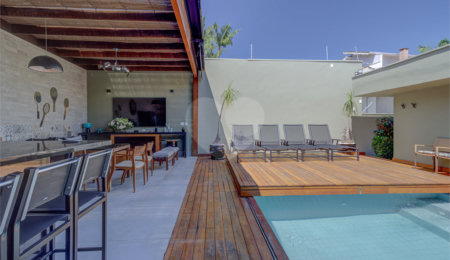 Casa à venda ou para alugar com 5 suítes em Alto da Boa Vista, São Paulo, SP