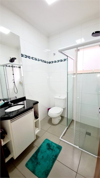 Sobrado à venda com 3 quartos, sendo 1 suíte,  em Jardim Leocádia, Sorocaba, SP