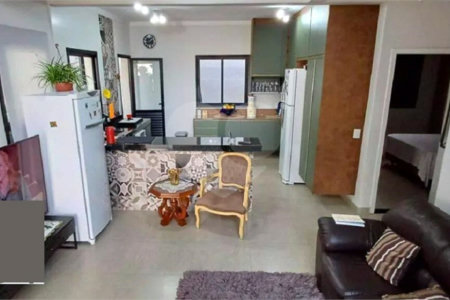 Casa à venda com 3 quartos, sendo 2 suítes, no condomínio Residencial Marchant Buarque, Atibaia - SP