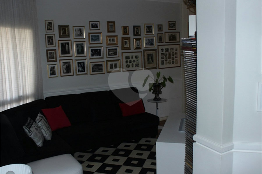 Apartamento à venda com 4 quartos, sendo 3 suítes, em Morumbi, São Paulo, SP