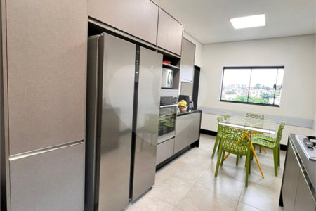 Sobrado à venda com 5 quartos, sendo 2 suítes, em Vila Inah, São Paulo, SP