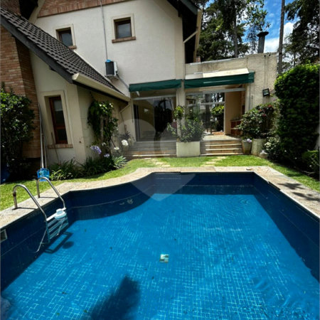 Casa à venda ou para alugar com 4 suítes no condomínio Vilaggio Monte Alegre, São Paulo - SP