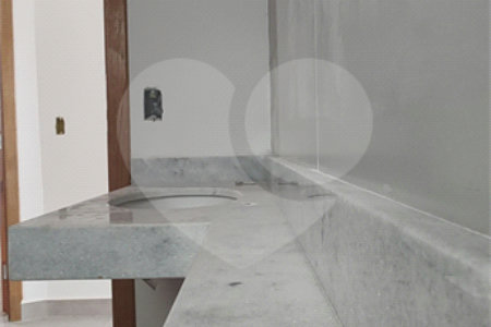 Casa Térrea à venda com 3 quartos, sendo 1 suíte,  em Nova Cerejeira, Atibaia, SP