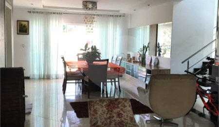 Casa à venda com 4 suítes no condomínio Aruã, Mogi das Cruzes - SP
